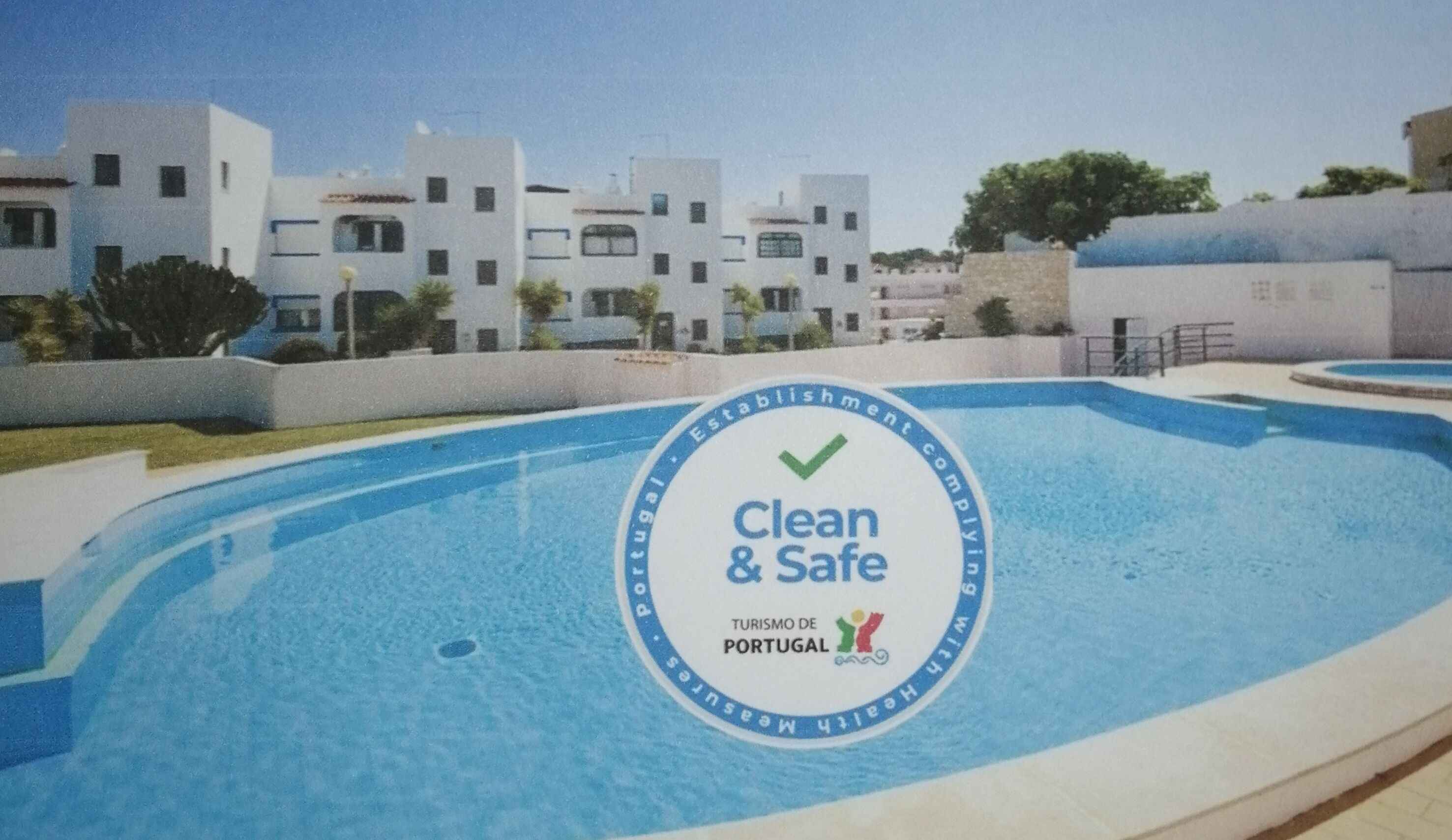 Spacious Luxury 2 Bedroom 1 Bathroom Apartment  In  Carvoeiro 250mtr from BEACH