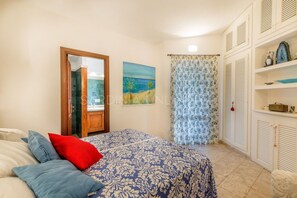 4 chambres, lit de bébé portatif, accès au Wi-Fi (inclus)