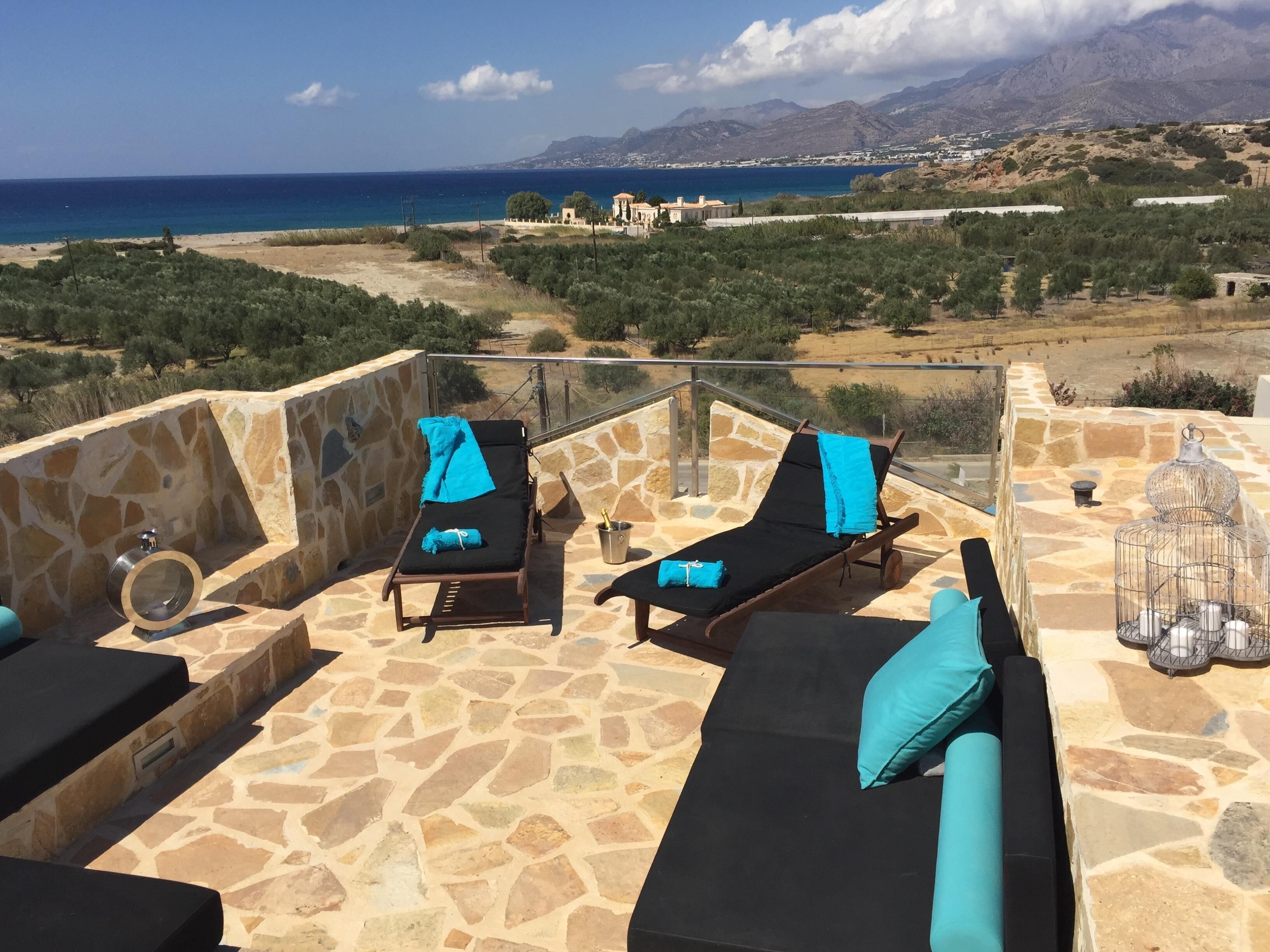 Luxury 2 Bedroom Contemporary Townhouse in Makrigialos, Crete