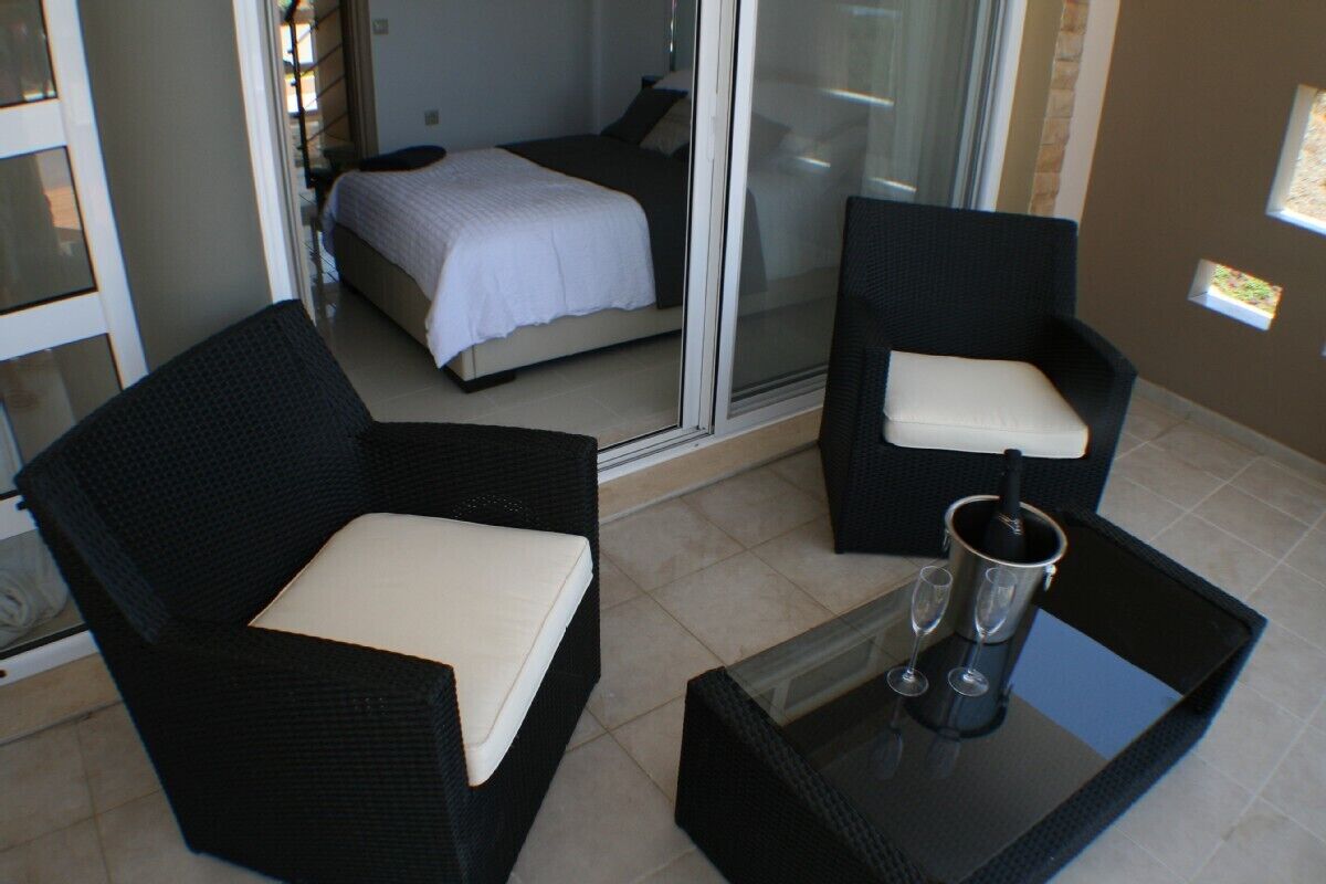 Luxury 2 Bedroom Contemporary Townhouse in Makrigialos, Crete