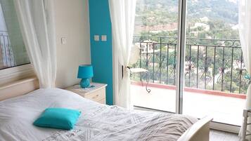 3 Schlafzimmer, Bügeleisen/Bügelbrett, WLAN, Bettwäsche