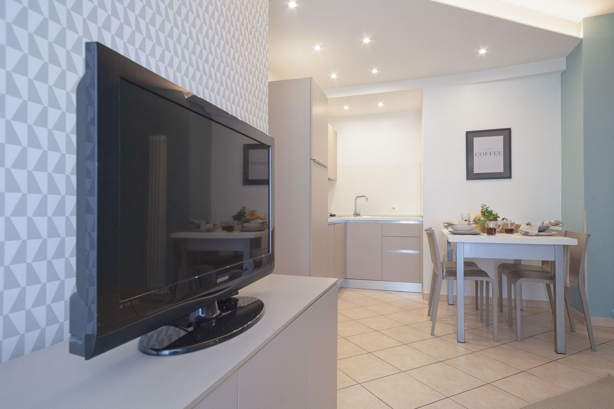 Modern and comfortable flats for long and short stays. Completely furnished with all comfort for a special holiday and wellbeing.