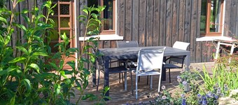 INDEPENDENT BED & BREAKFAST CAMPAIGN COMFORT QUIET linen provided table tennis games