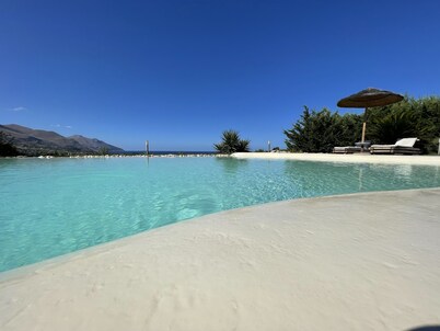  Panoramic villa with luxury pool, terrace and sea view 