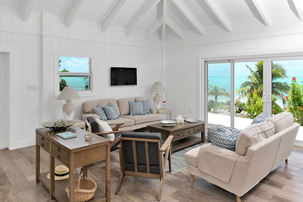 TV connectée, lecteur de DVD, livres, vidéothèque