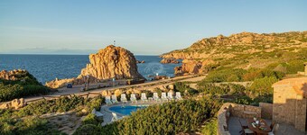 Villa Sfumature del Melograno: private pool in front of the sea