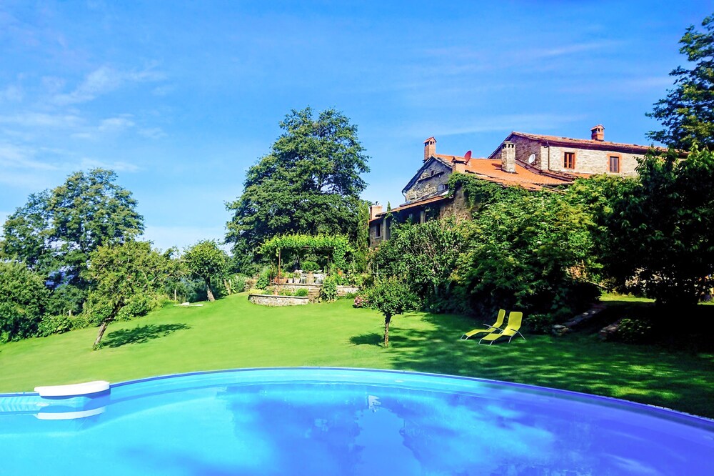 holiday home - 4 bedrooms, 3 bathrooms, kitchen in the middle of Tuscan mountain