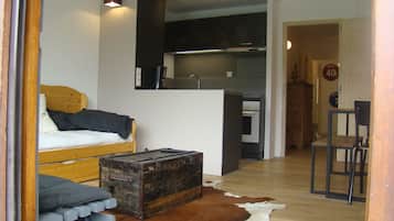 3 bedrooms, iron/ironing board