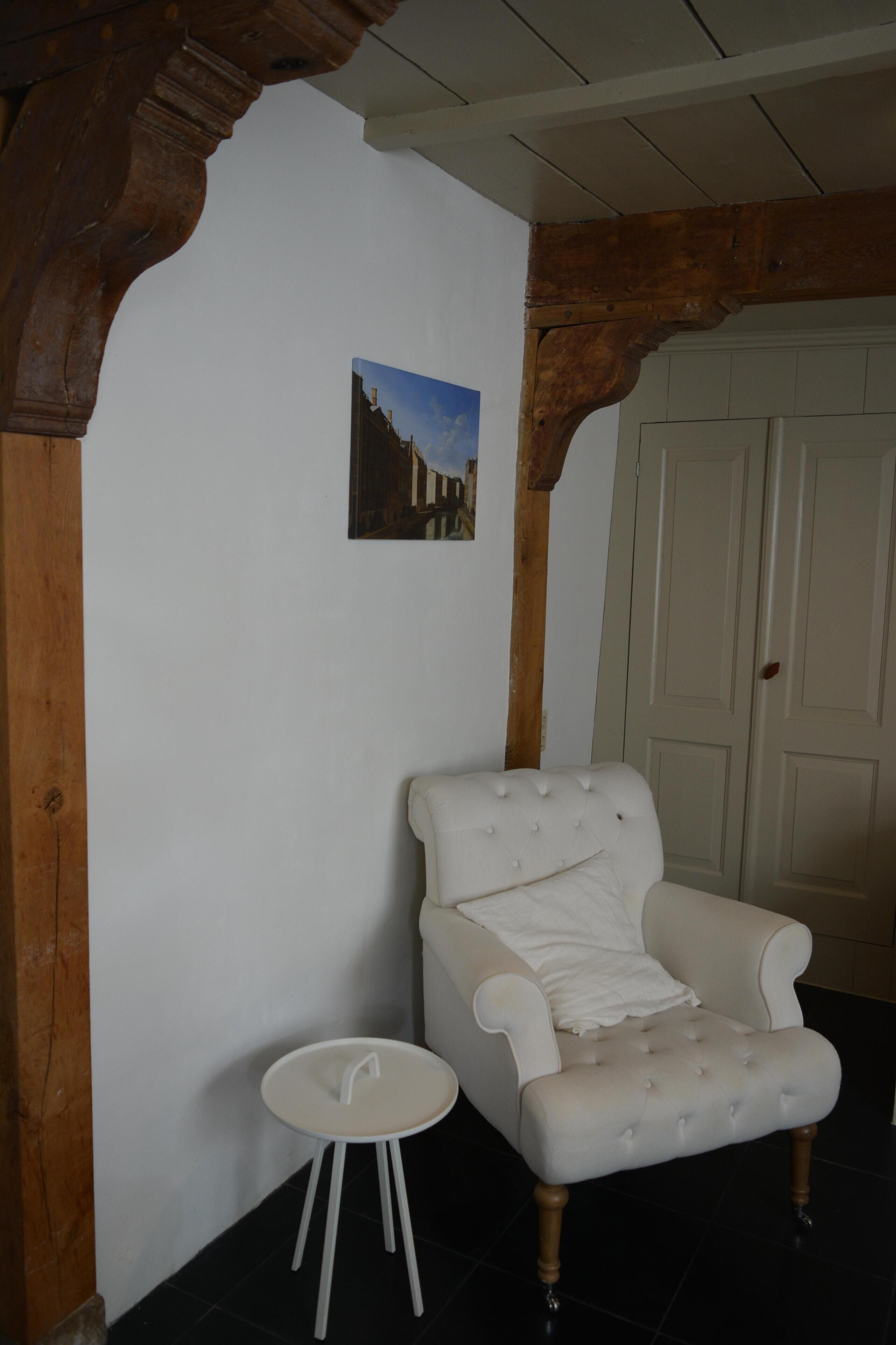 Apartment in 17th century building