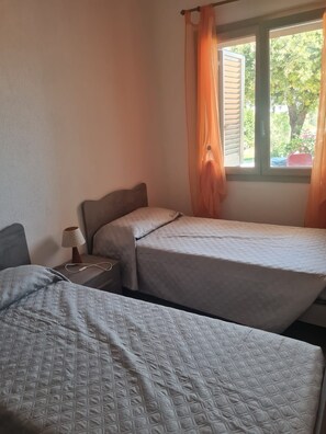2 Schlafzimmer, Bügeleisen/Bügelbrett, WLAN, Bettwäsche