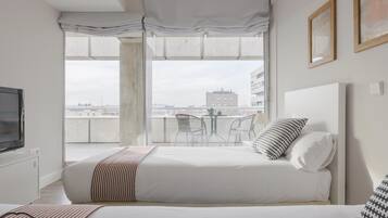 2 dormitorios, tabla de planchar con plancha, Internet y ropa de cama
