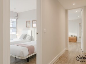 2 bedrooms, iron/ironing board, internet, bed sheets