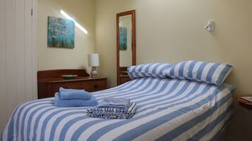 1 chambre, fer et planche à repasser, Wi-Fi, draps fournis