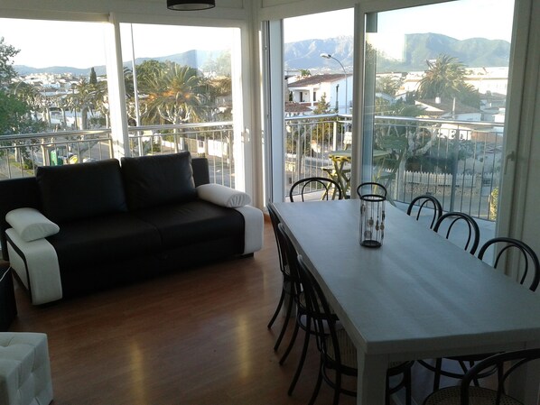 Interior - Apartment full sun (CASTELLO D EMPURIES)