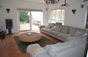 TV - Contemporary Beach House with sea views and short walk to Blue Flag beach (Porthtowan)