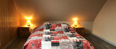 2 Schlafzimmer, Bügeleisen/Bügelbrett, Reisekinderbett, kostenloses WLAN