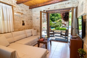 Smart-TV, Kamin, Videospielkonsole, DVD-Player