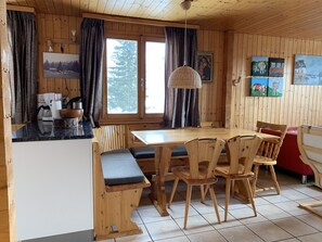 Dining - Spacious 7-person chalet with 4 bedrooms in varied ski area Bellwald Wallis + P (Bellwald)