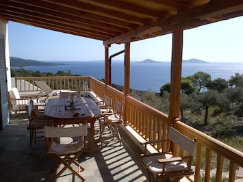 South veranda with view to the Dio Adelphoi islands (the" 2 brothers")