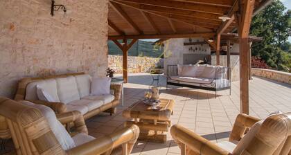 TD Villa Luna Trulli with Large Pool