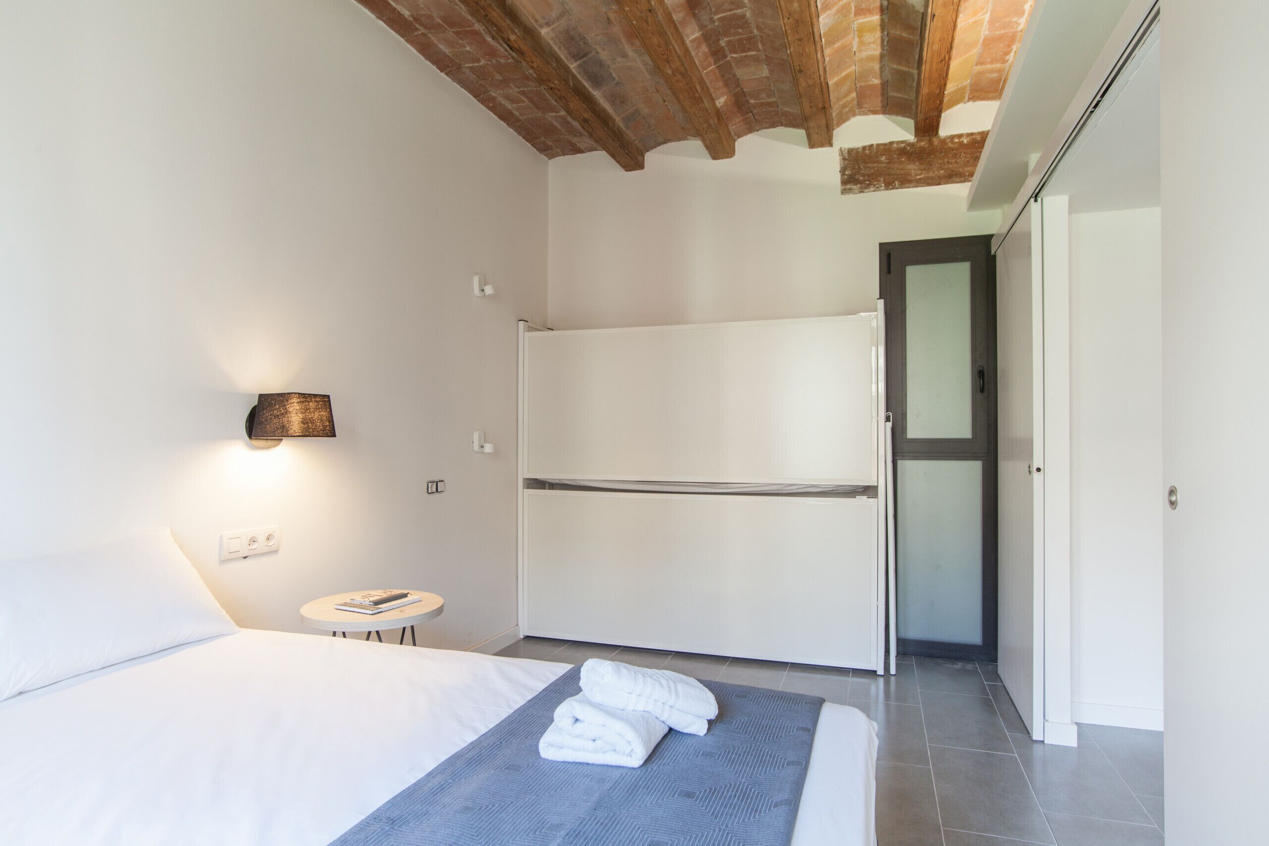 1 soverom, safe på rommet, strykejern/-brett og wi-fi (inkludert)