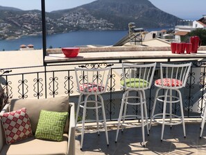 Property grounds - Villa Kirmizi Lale, Private Pool, Gardens, Very Close to Town - No Need for Taxi (Kalkan)