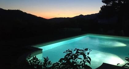 Maravillosa casa de campo en las colinas de Camaiore
DESCUENTO ÚLTIMA HORA 10%
