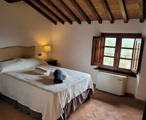 7 Schlafzimmer, Bügeleisen/Bügelbrett, Reisekinderbett, WLAN