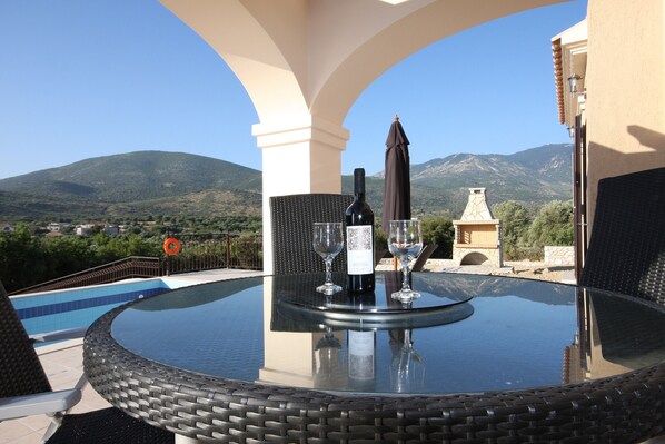 Outdoor dining - 2 Bedroom Villa, Private Pool Stunning Castle/Mountain Views, Close to Sea, WiFi (Cephalonia Prefecture)