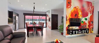 Villa Maravilla - with private swimming pool