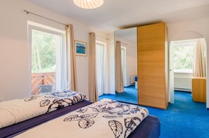 4 Schlafzimmer, Zimmersafe, Bügeleisen/Bügelbrett, WLAN