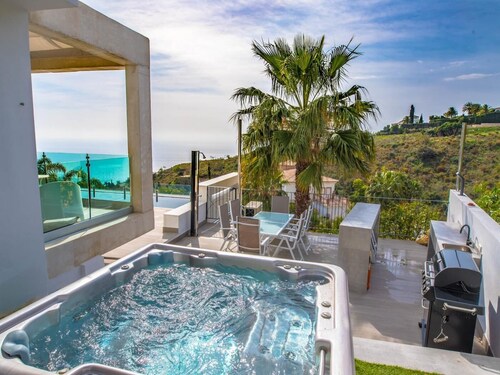 Luxury villa with heated pool and sea views