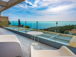 Property grounds - Luxury villa with heated pool and sea views (Salobreña)