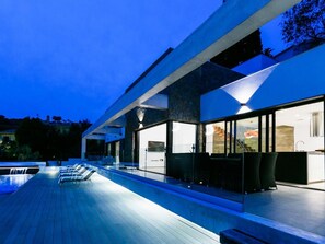 Terrace/patio - Luxury villa with heated pool and sea views (Salobreña)