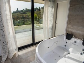 Interior - Luxury villa with heated pool and sea views (Salobreña)