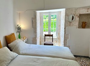 4 soverom, safe på rommet, reiseseng for barn og wi-fi (inkludert)