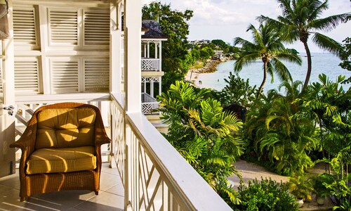 Stunning House with direct beach access 