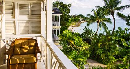 Stunning House with direct beach access