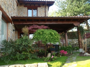 Exterior - Casa La Marina. Berbes. Finca 3000 m2, parking, overlooking the sea / mountain, golf 500 m (Berbes (Ribadesella))