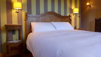 3 slaapkamers, een strijkplank/strijkijzer, gratis wifi, beddengoed