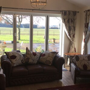 Interior - Beautiful historic cottage in the heart of Norfolk (Cranworth. Norfolk)