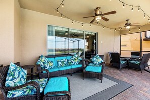 Interior - Sunset View Villa,  pool and spa -lake view - game room, resort, Nr Disney/Golf (Kissimmee)