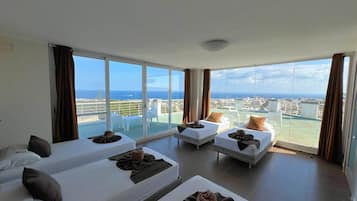 7 bedrooms, iron/ironing board, WiFi, bed sheets