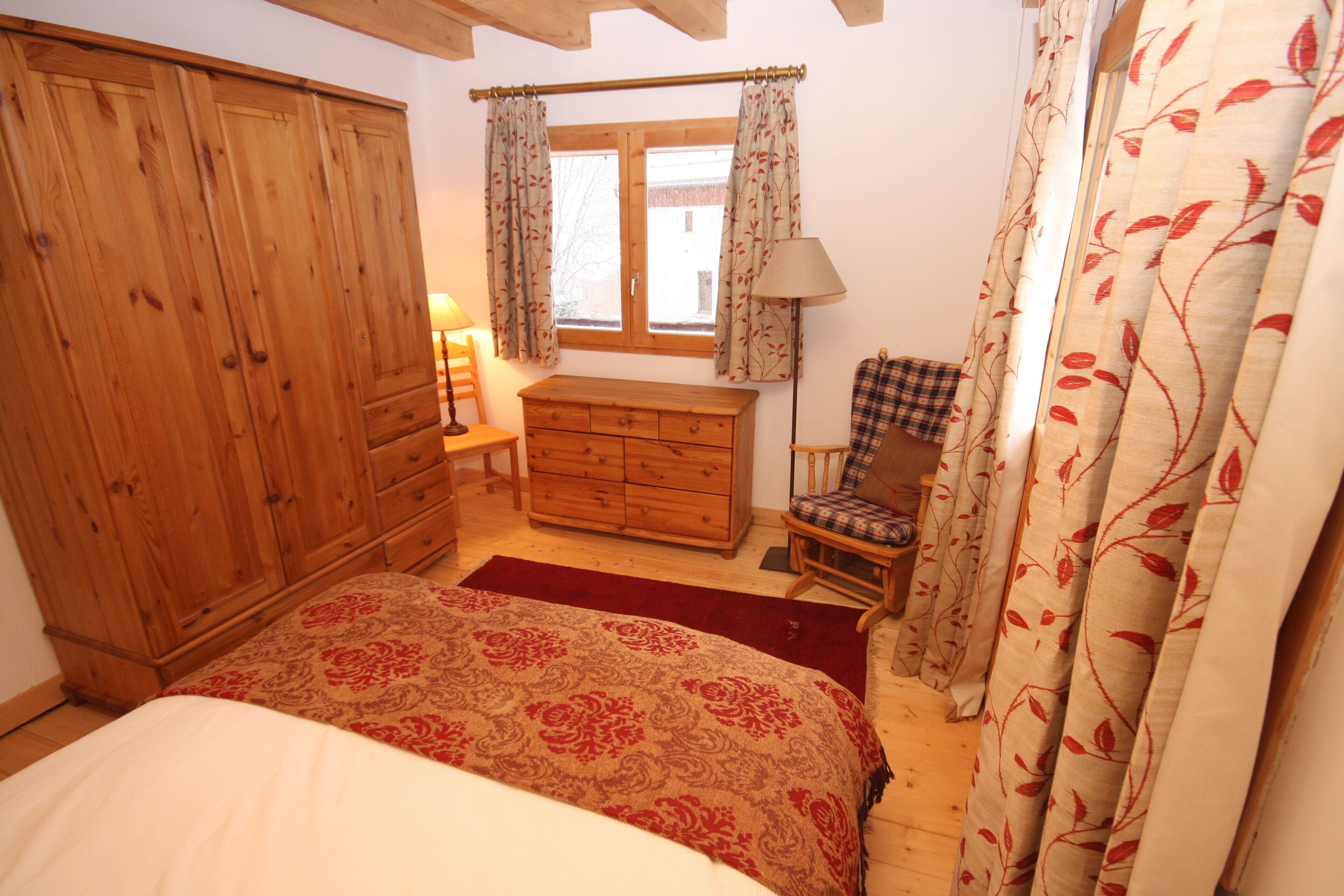 Charming Self Catering Ski in Chalet  -