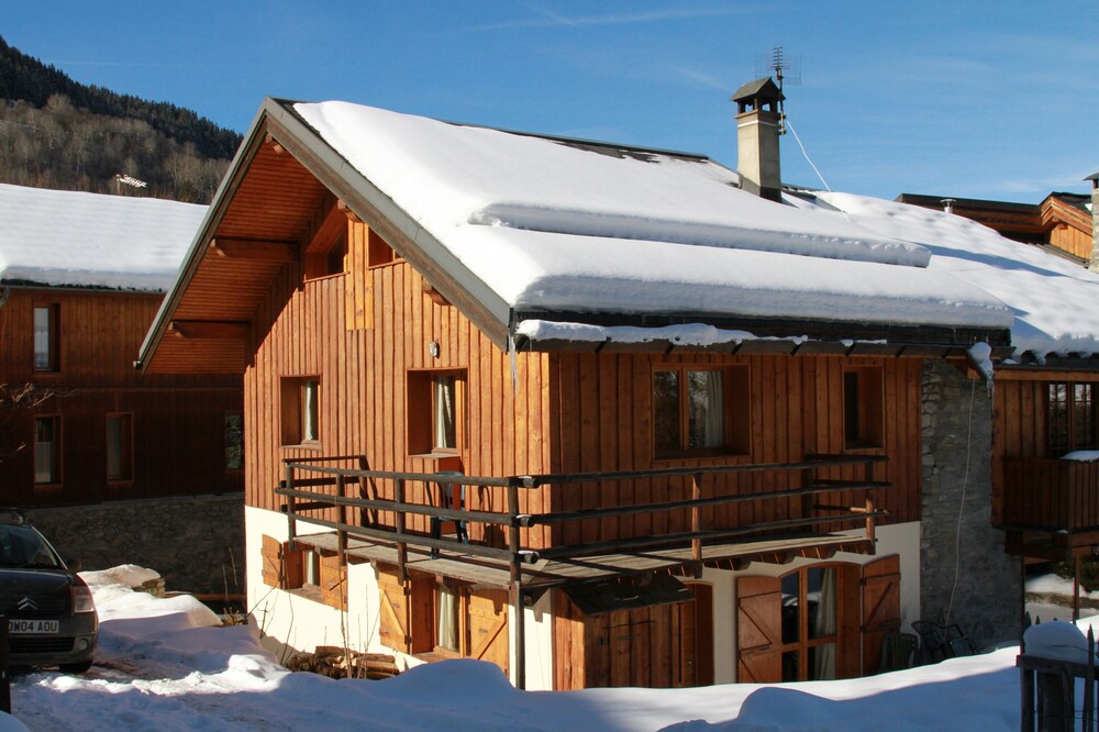Charming Self Catering Ski in Chalet -