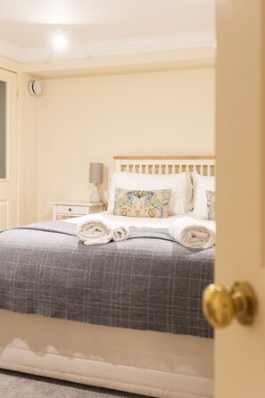 3 bedrooms, iron/ironing board, free WiFi