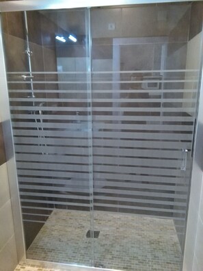 Dusche, Toilettenpapier