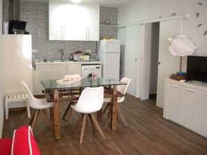 Dining - APARTMENT IN BEACH EDGE WITH SEA VIEW (L'Escala)
