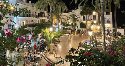 Beautiful Moorish Town House with Private Pool, Roof Terrace, 3 beds/2 bathrooms