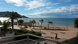 Property grounds - ROSES, FRONTLINE, perfect for families POOL + WIFI + PARKING + TV (Roses)